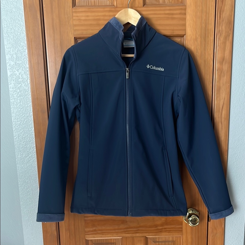 Columbia Women’s Violet Softshell Jacket